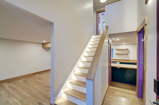 Building Photo - 3Bd/2.25Ba North Bend House