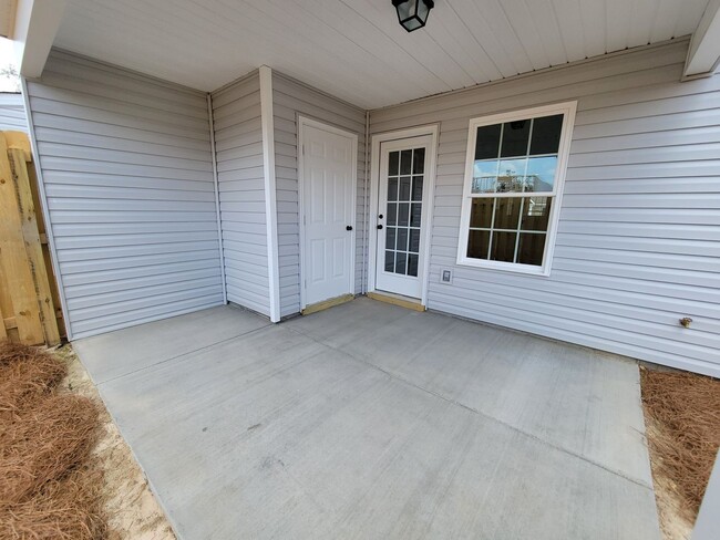 Building Photo - 431 Andover Dr