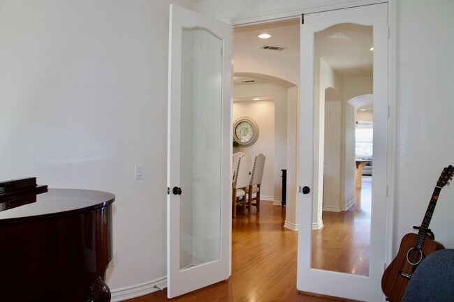 Building Photo - Carlsbad Arroyo Retreat