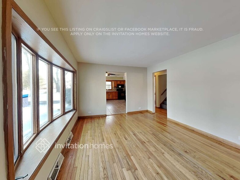 Building Photo - 9318 S 78th Ave