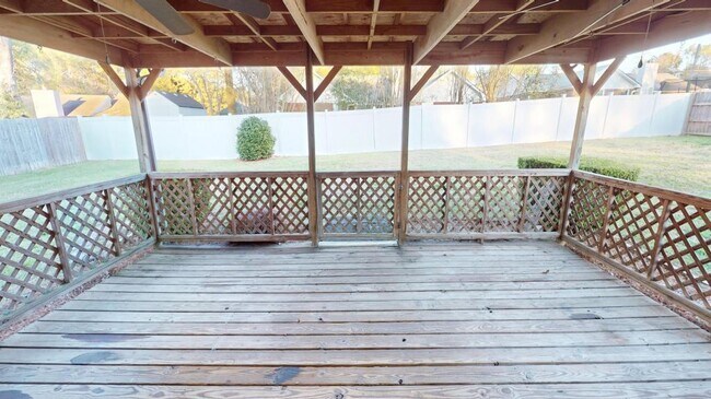 Building Photo - 112 Oakland Dr