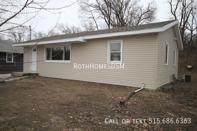 Building Photo - 7440 Southview Dr