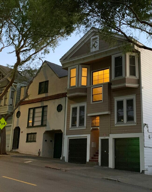 Building Photo - 3248 Folsom St