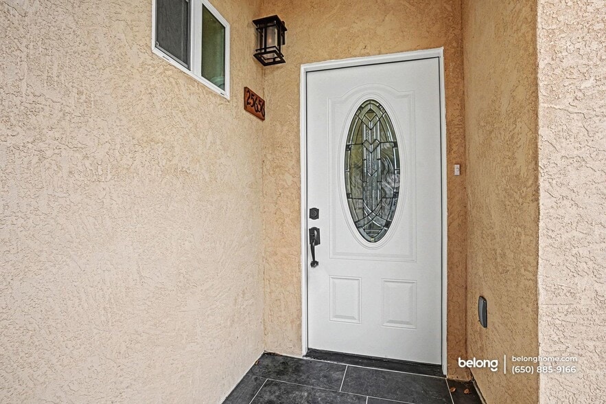 Building Photo - 25656 Franklin Ave