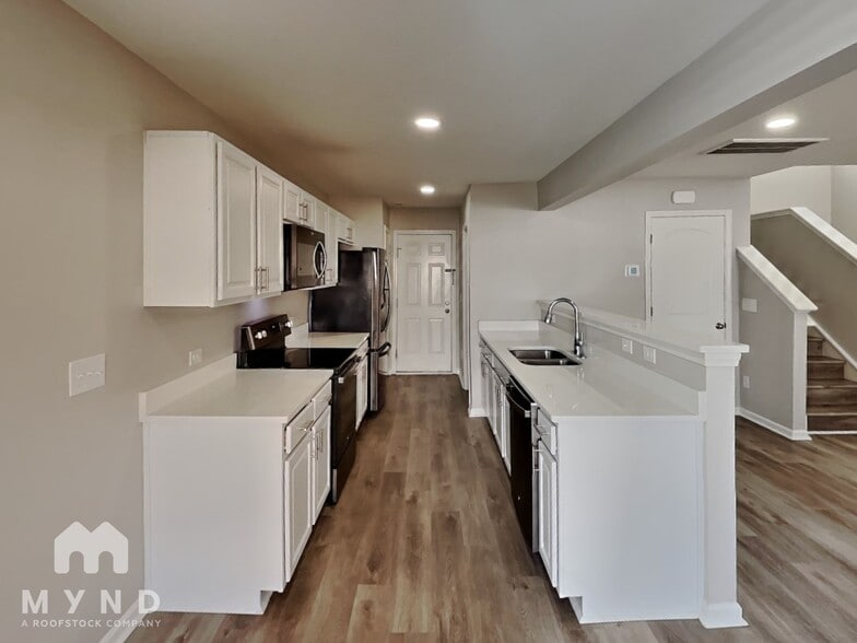 Building Photo - 1001 Nunnery Ln