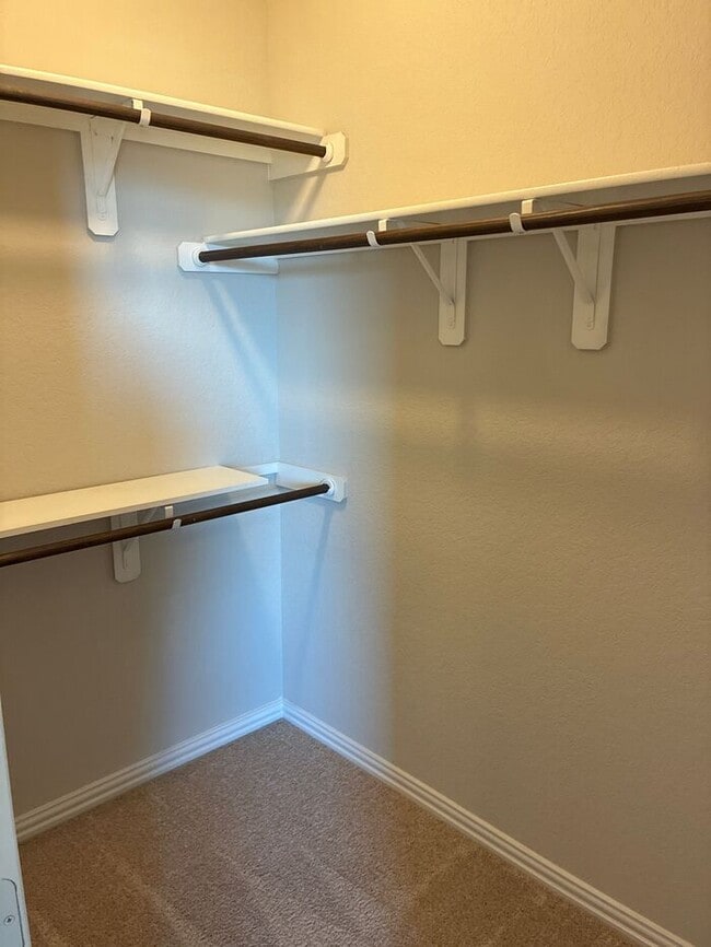 Building Photo - 4 Bed 3 Bath Home Location in The City of San Antonio