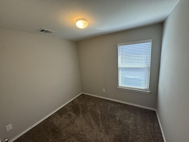 Building Photo - 929 Alton Dr
