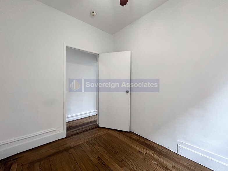 Building Photo - 3139 Broadway