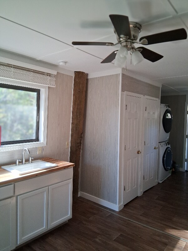 Building Photo - 589 Bernard Street