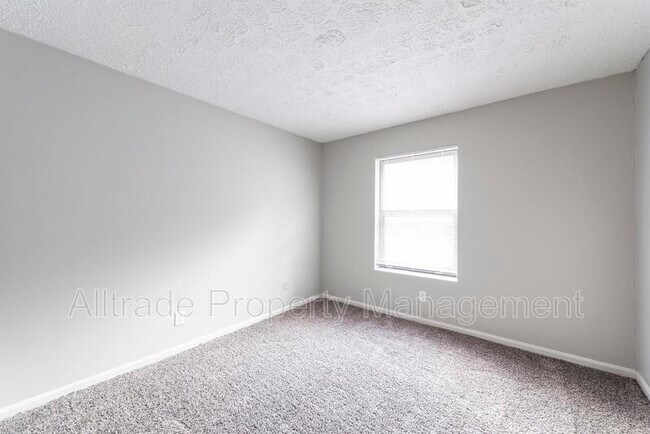 Building Photo - 4909 Cawood Dr