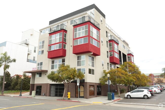 Primary Photo - Columbia Lofts