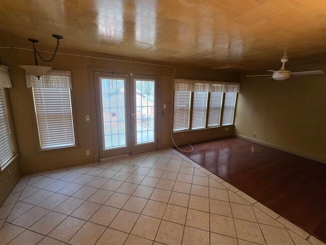 Building Photo - 1641 Rayonier Rd