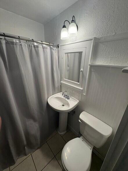 Building Photo - 2257 N 63rd St