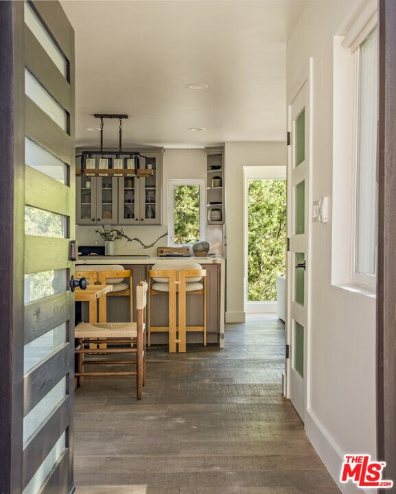 Building Photo - 2370 San Marco Dr