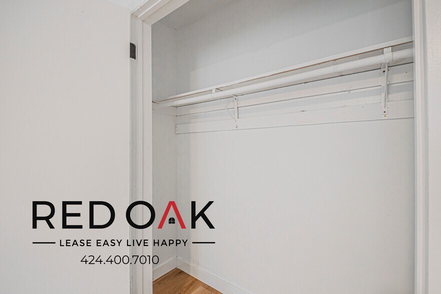 Building Photo - 340 W 87th St