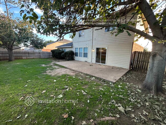 Building Photo - 250 Hilltop Dr