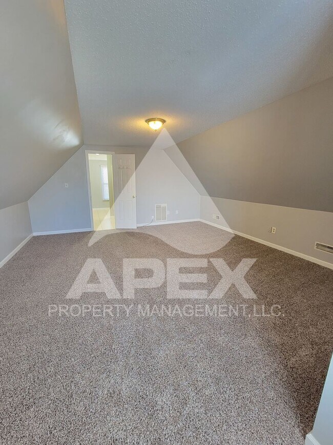 Building Photo - 3 Bd - 2 Ba Single Family Home in North Knoxville - Fountain City!