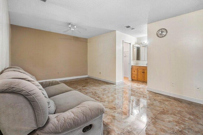 Building Photo - 2780 Norfolk Pine Ct