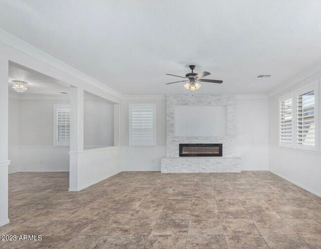 Building Photo - 12025 W Avenida Del Rey