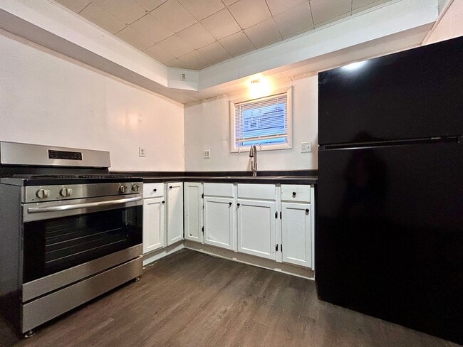 Building Photo - Four Bedroom Home in Northwest Grand Rapids - Rent Special!