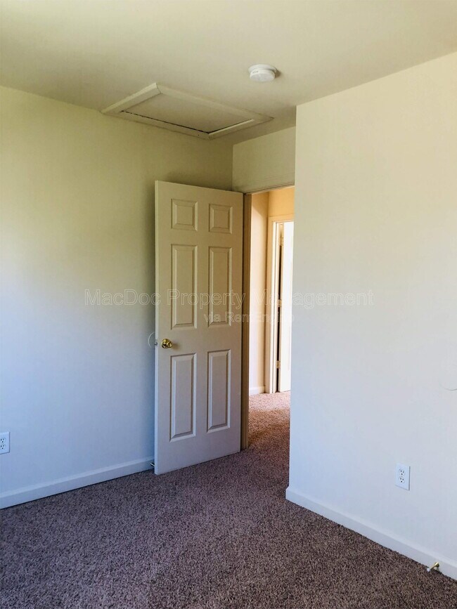 Building Photo - 11009 Bevin Dr
