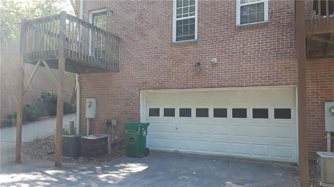 Building Photo - 3299 Hampton Green Way