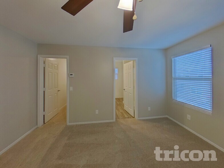 Building Photo - 40605 W Nicole Ct