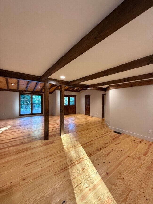 Building Photo - 233 Ranchwood Trail
