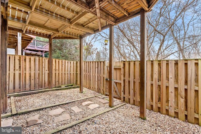 Building Photo - 20905 Sandstone Square