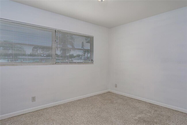 Building Photo - 1225 Casabella Dr