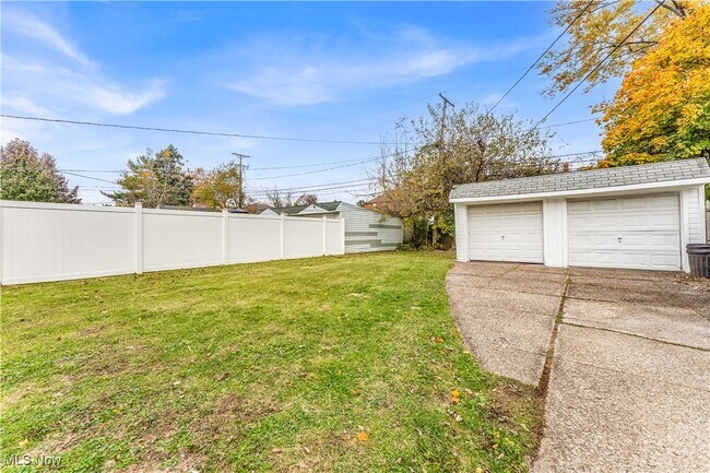 Building Photo - 5053 Philip Ave