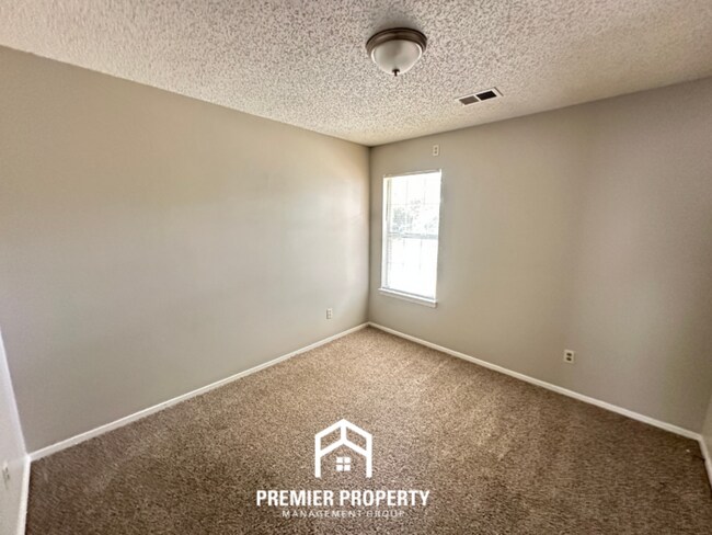 Building Photo - 4479 Shadow Creek St