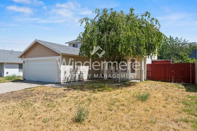 Building Photo - Welcome to your new home in Airway Heights...