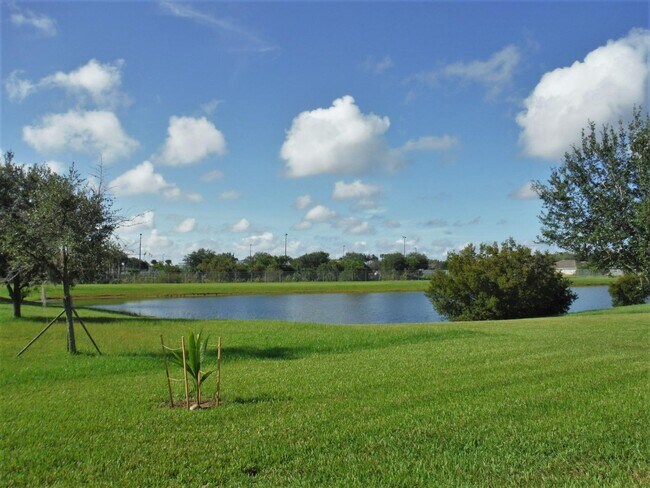 Building Photo - 2061 Big Buck Dr