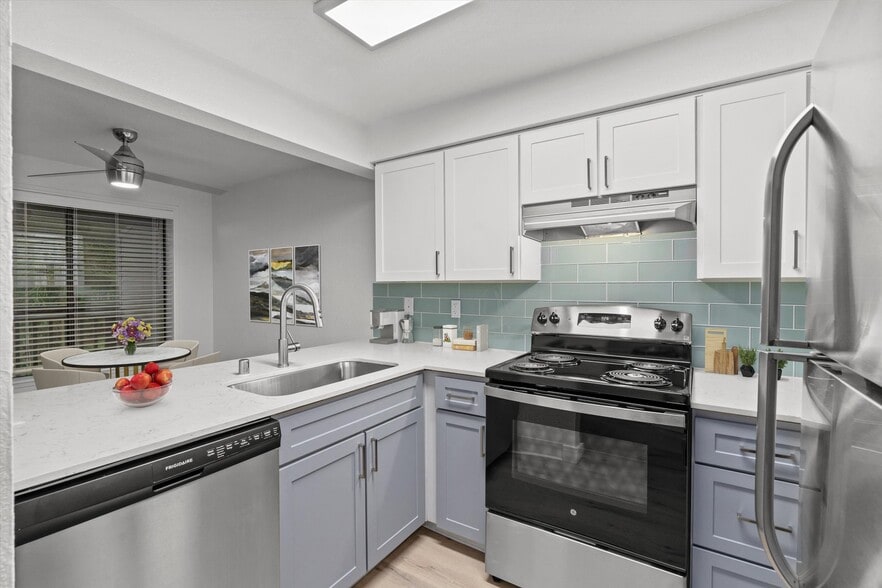 Building Photo - Cedardale