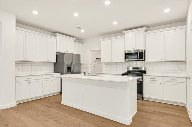 Building Photo - 31819 Autumn Spur Ln