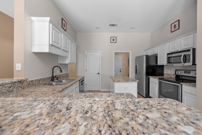 Building Photo - 5920 Ashton Woods Cir