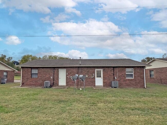 Building Photo - 404 -10 Thompsonville Lane