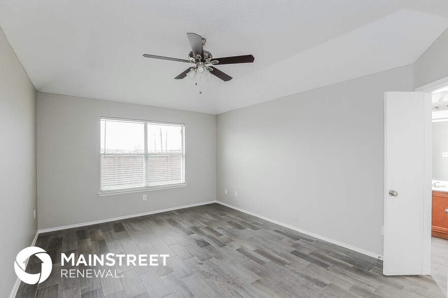 Building Photo - 517 Bretts Way