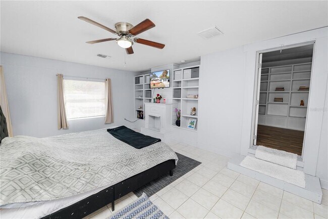 Building Photo - 1250 Mitchell St