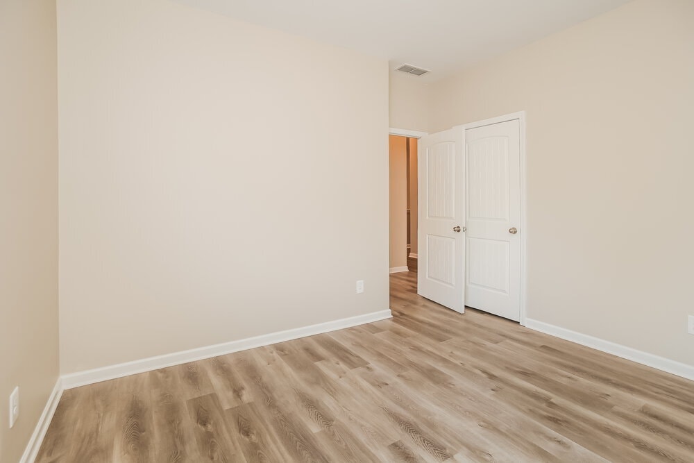 Building Photo - 194 Renford Rd