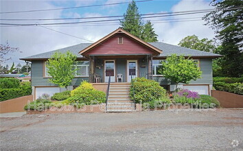 Building Photo - 2 Webster Pl