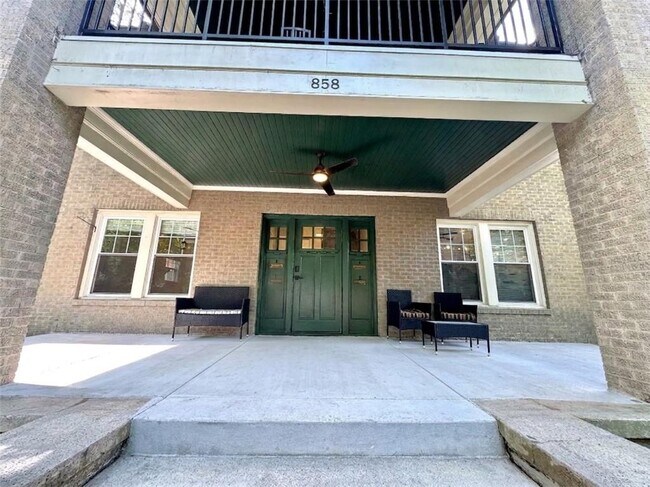 Building Photo - 858 Charles Allen Dr NE