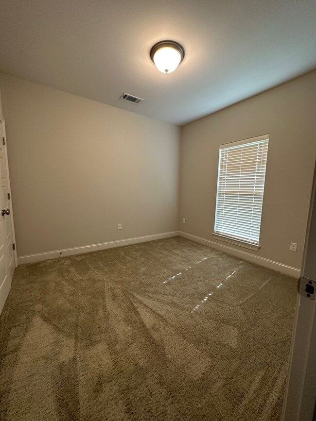 Building Photo - 801 S Audubon Pl Ave