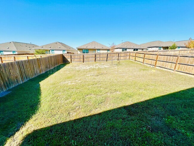 Building Photo - 13023 Rosemary Cove