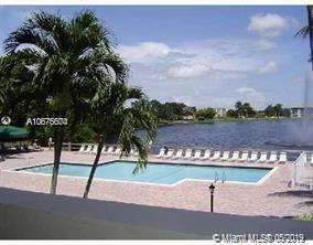 Building Photo - 1911 Sabal Palm Dr