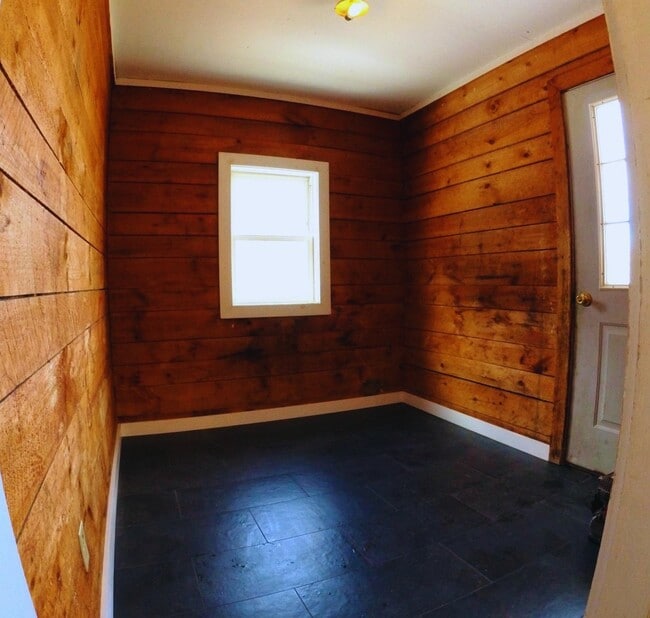 Building Photo - 50 Owens Ln