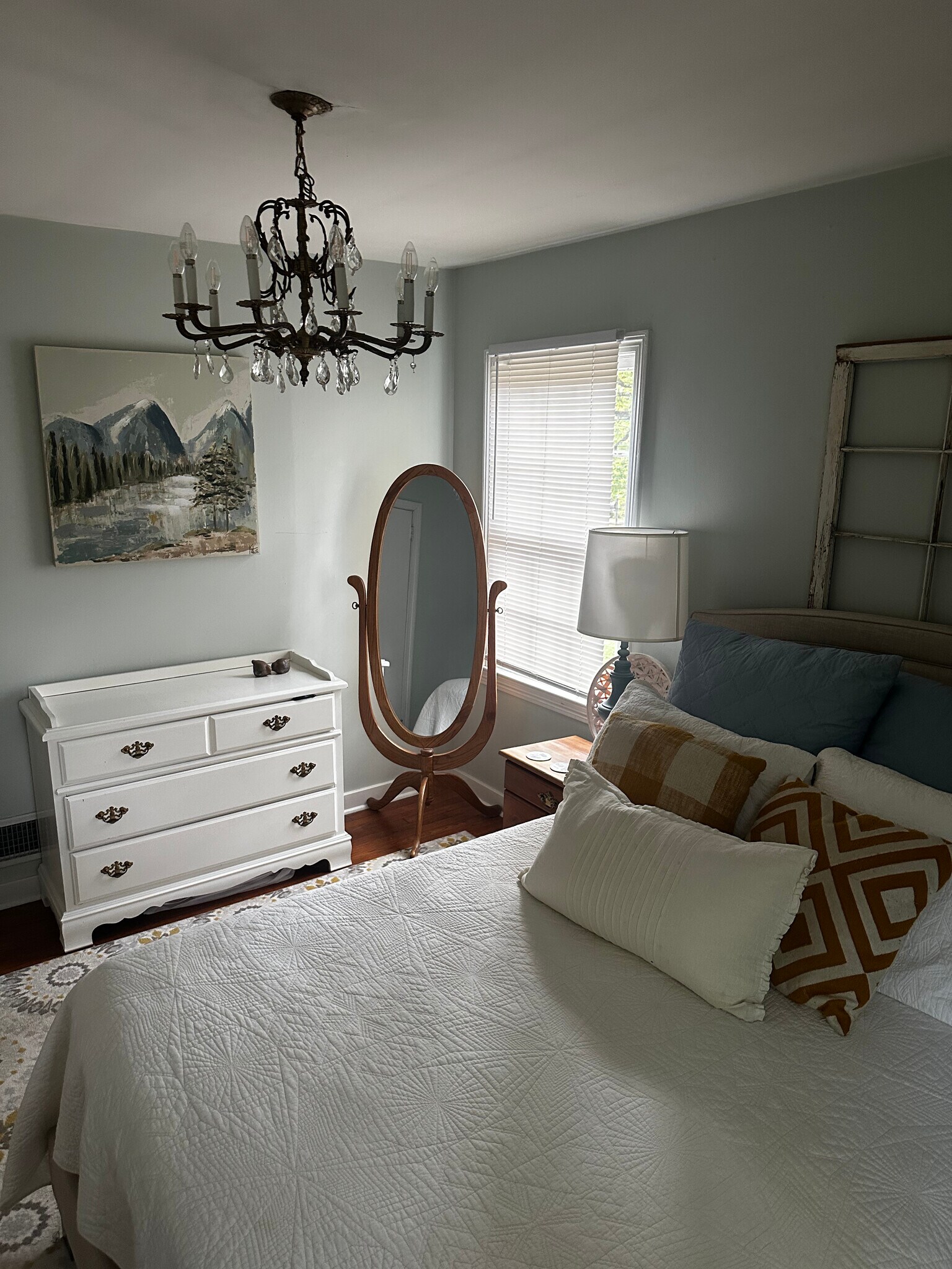 Building Photo - 1334 Columbia Dr