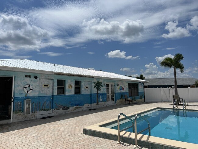 Building Photo - "Charming 2-Bed, 2-Bath Villa in Lake Shore Condominiums"