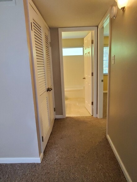 Building Photo - 5526 Humbert Rd